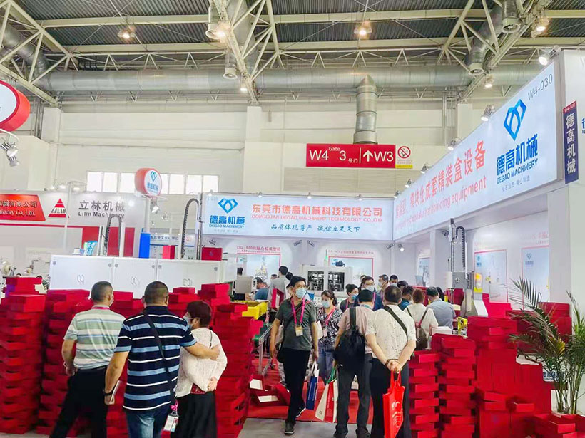 德高機(jī)械展會(huì)現(xiàn)場(chǎng)，在北京國(guó)際展覽中心舉辦